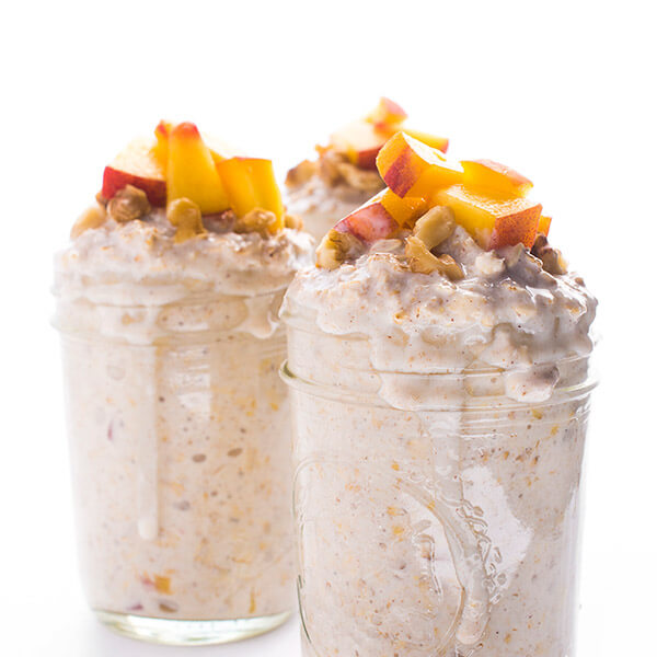 peaches-and-cream-overnight-oats-an-easy-make-ahead-breakfast-recipe