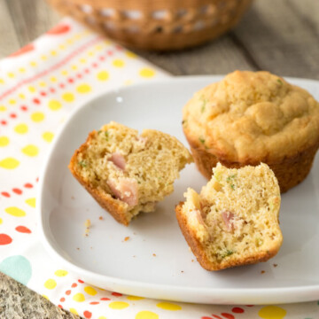 Ham & cheese muffins an easy make-ahead healthy breakfast recipe to make sure to save any busy mom's bacon during the morning rush.
